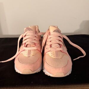 Nike Kids Peach Sneakers